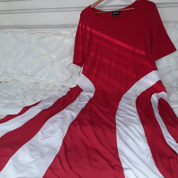 Dresses & Skirts - Metro style dress